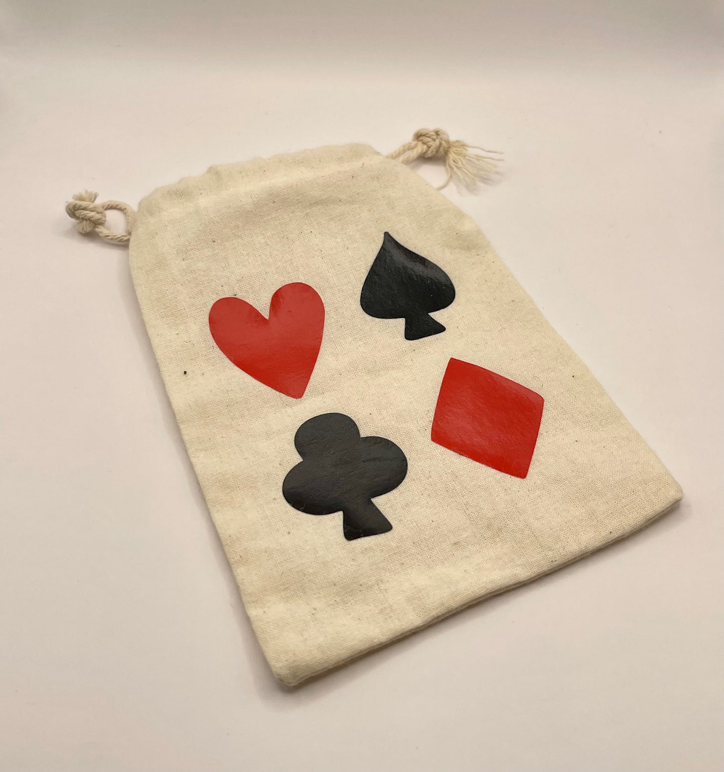 Playing cards bags - Poppits Delites offering amazing and affordable pamper products for all family member. Our collections include bath bombs, sugar & salt scrubs, candles, tea lights and essentials products and much more. We are based in Qld and post australia wide with registered tracking post.