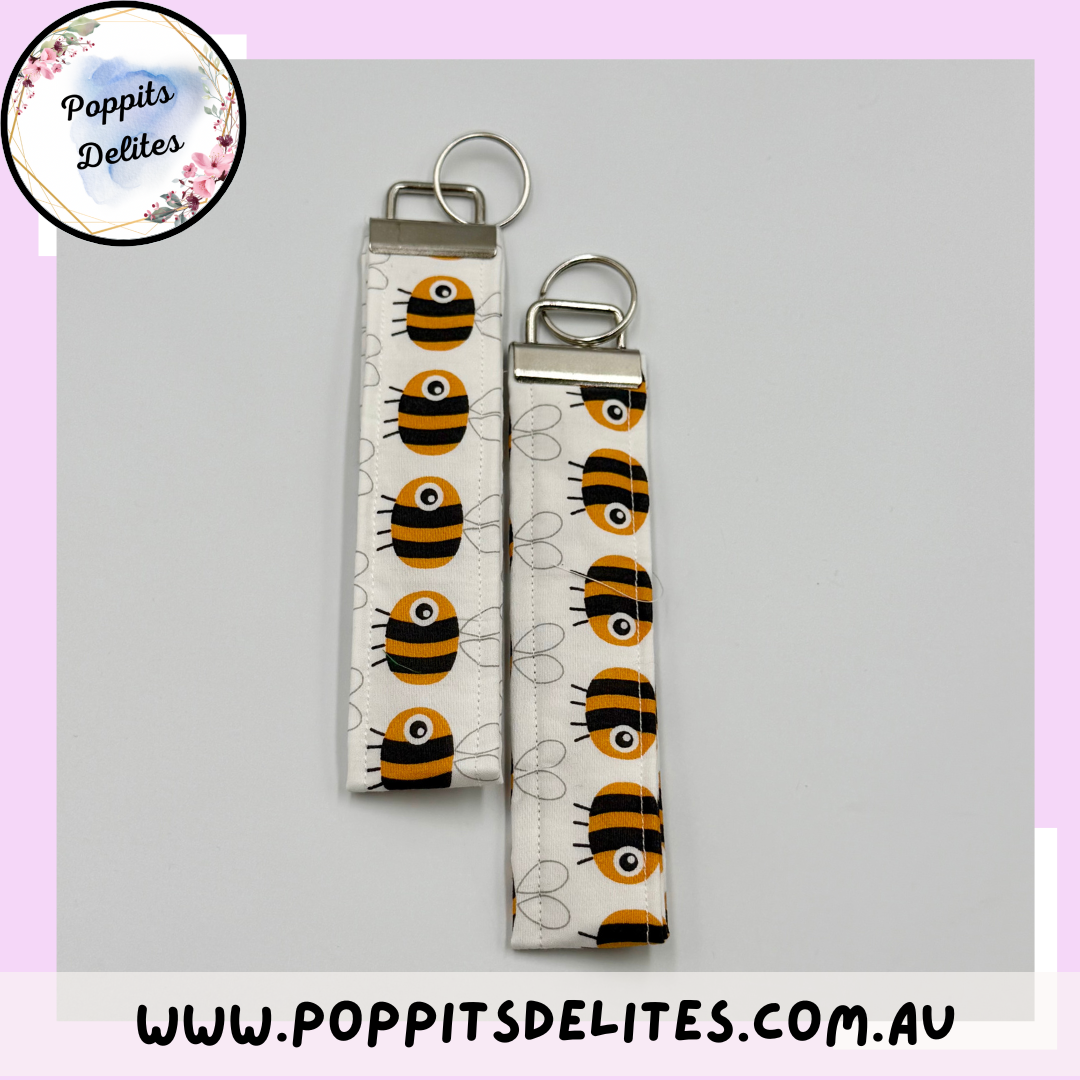 Bee Wristlet - Poppits Delites