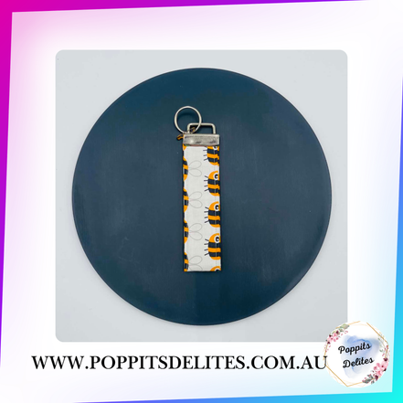 Bee Wristlet - Poppits Delites