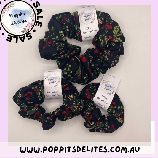 Christmas Holly Scrunchie - Poppits Delites