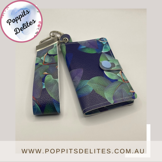 Leaves Coin Purse With Wristlet - Poppits Delites offering some amazing products for both yourself and gifts for others.